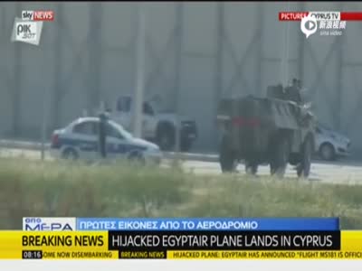 现场:埃及航空一架客机遭劫持 机上有英美乘客