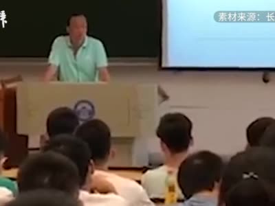 武汉大学第一堂课开讲！物理教授：已半年没拿教鞭了