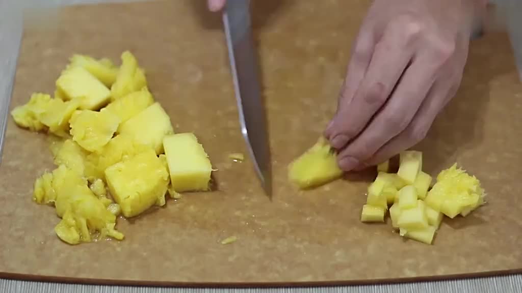 让宝宝流口水的营养菠萝炒饭